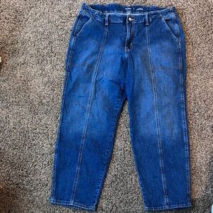 Old Navy Women's High Rise Blue Jeans barrel style loose fit